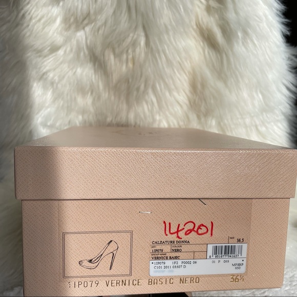 Prada Patent Pumps ✨ - Picture 11 of 15